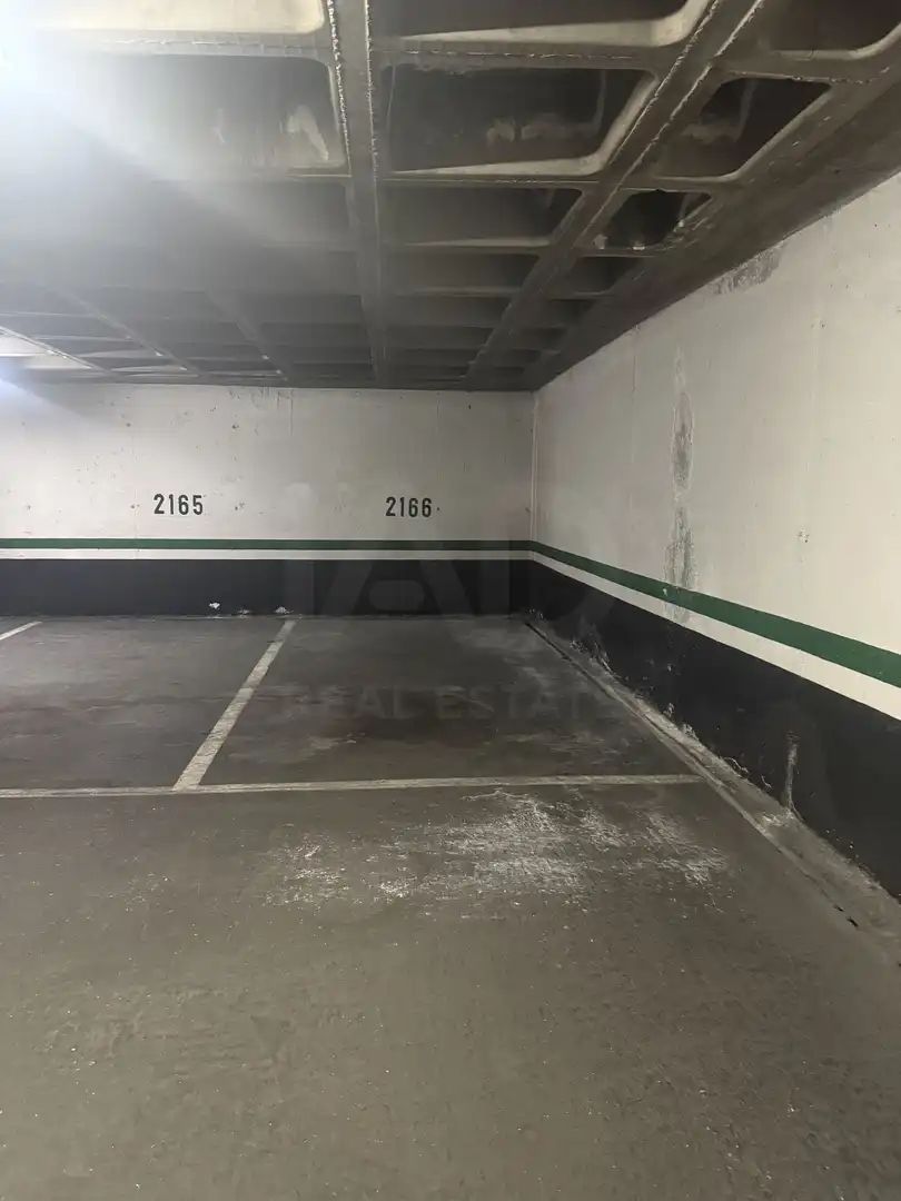Parking de Piso en venta en Madrid con Aire acondicionado y Terraza