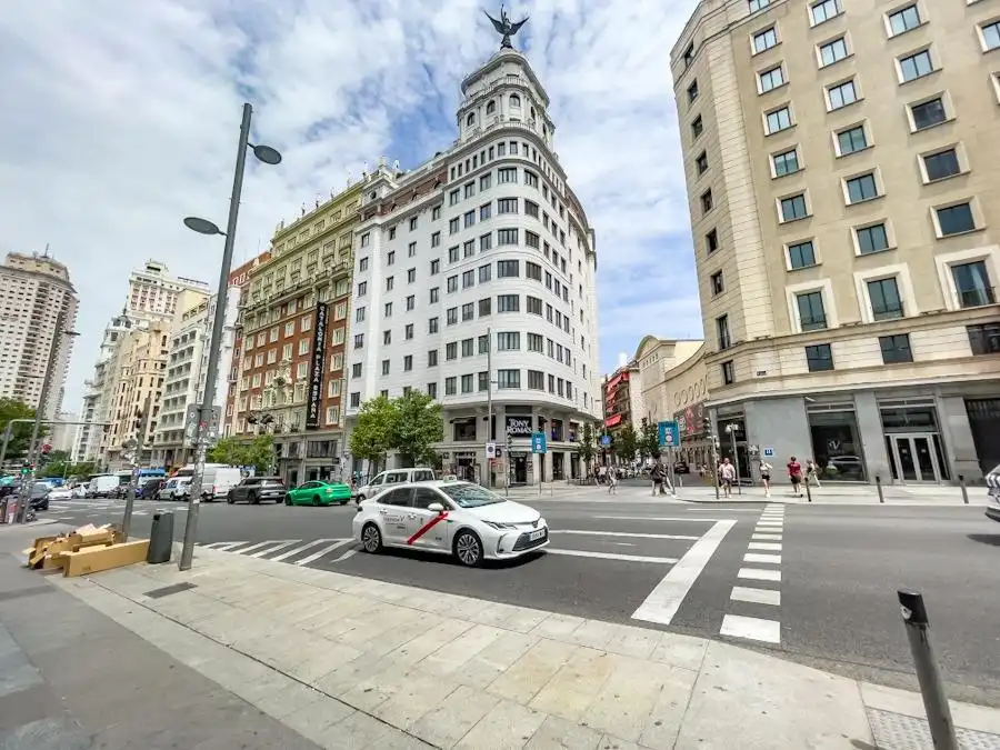 Garatge de lloguer a Calle Calle Gran Vía, 68, Universidad - Malasaña