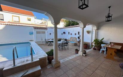 Vista exterior de Casa adosada en venda en  Córdoba Capital amb Calefacció, Terrassa i Piscina