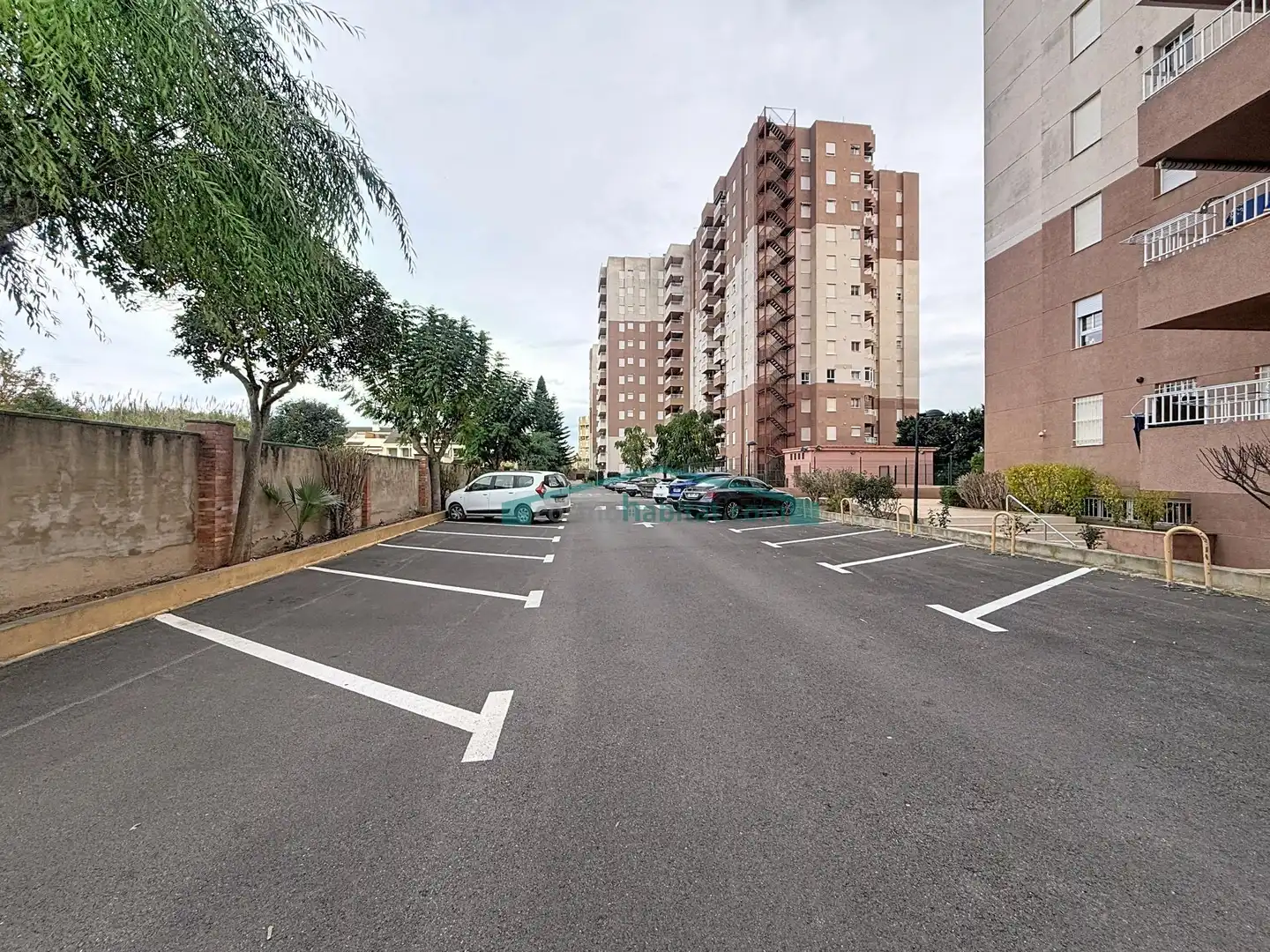Aparcament de Pis en venda en Canet d'En Berenguer amb Jardí privat, Terrassa i Balcó