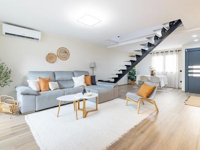 Living room of Single-family semi-detached for sale in La Pobla Llarga  with Air Conditioner and Terrace