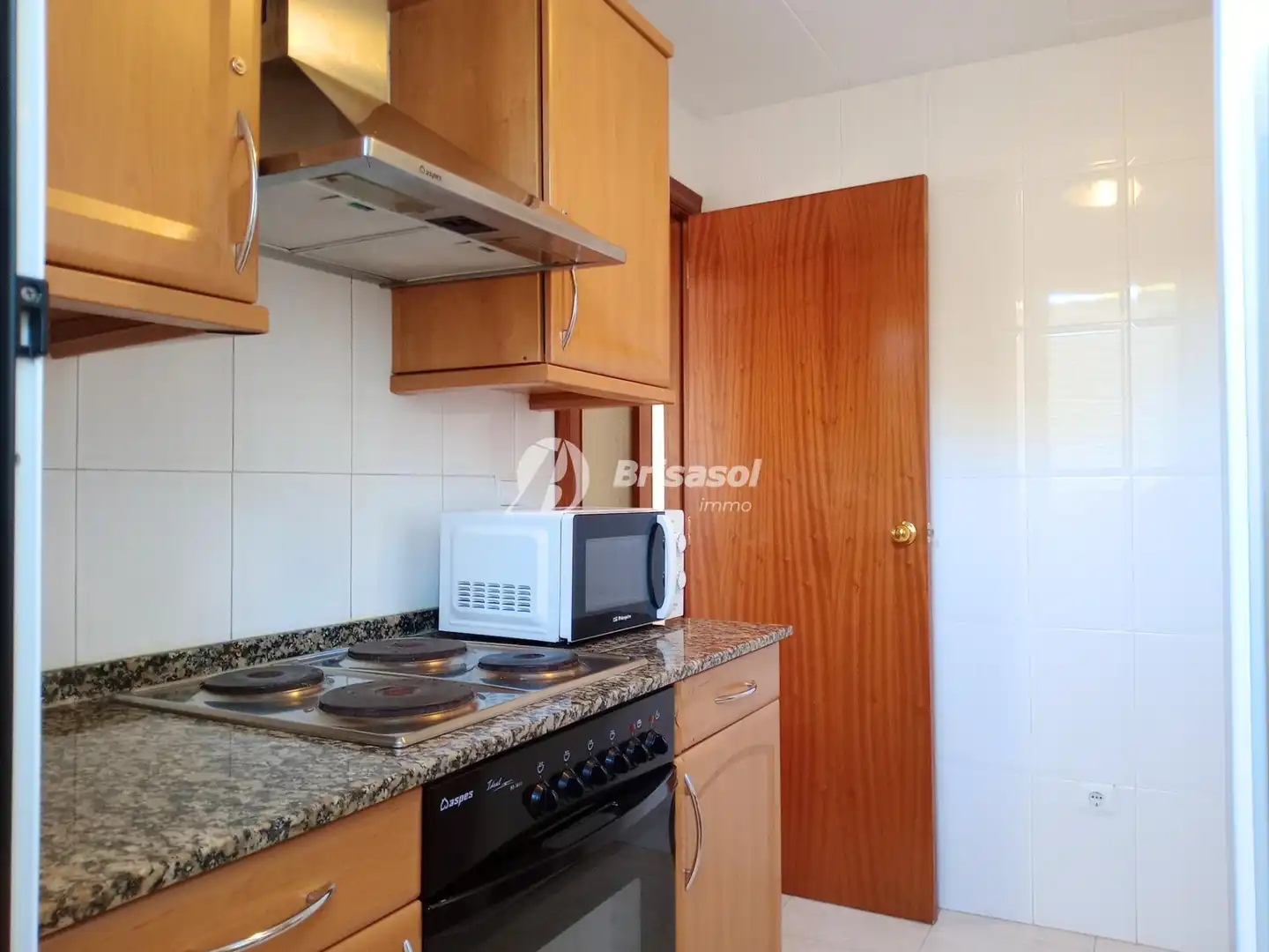 Cocina de Apartamento en venta en Mont-roig del Camp con Balcón y Piscina comunitaria