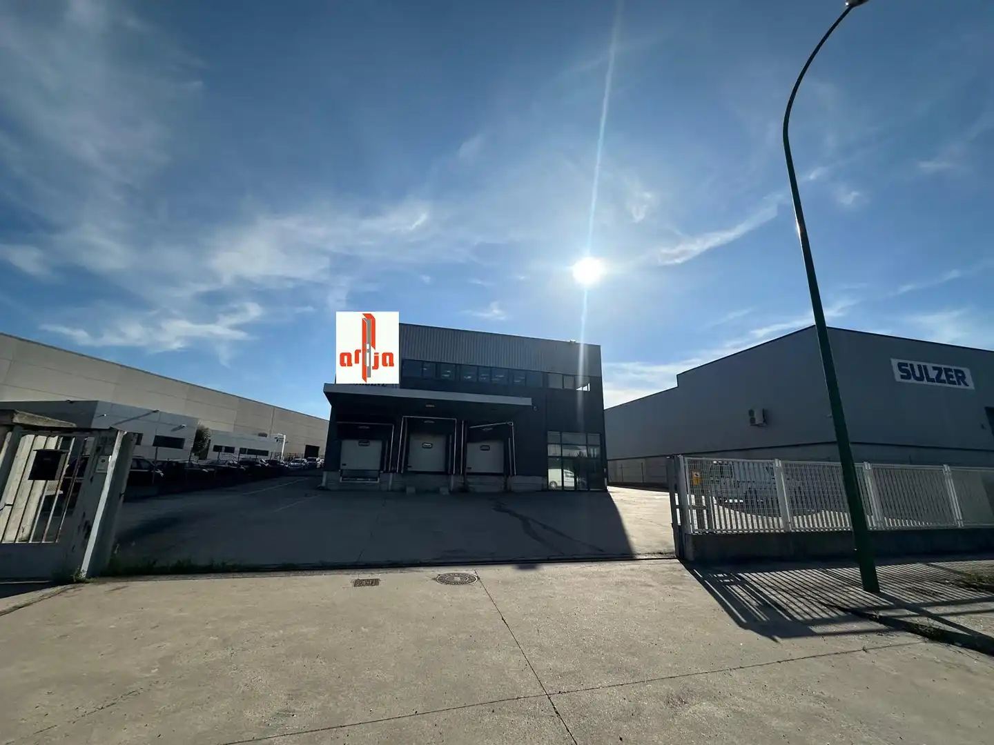 Industriegebäude mit Aufzug zum Verkauf in Calle Merindad de Cuesta Urria, imagen 6
