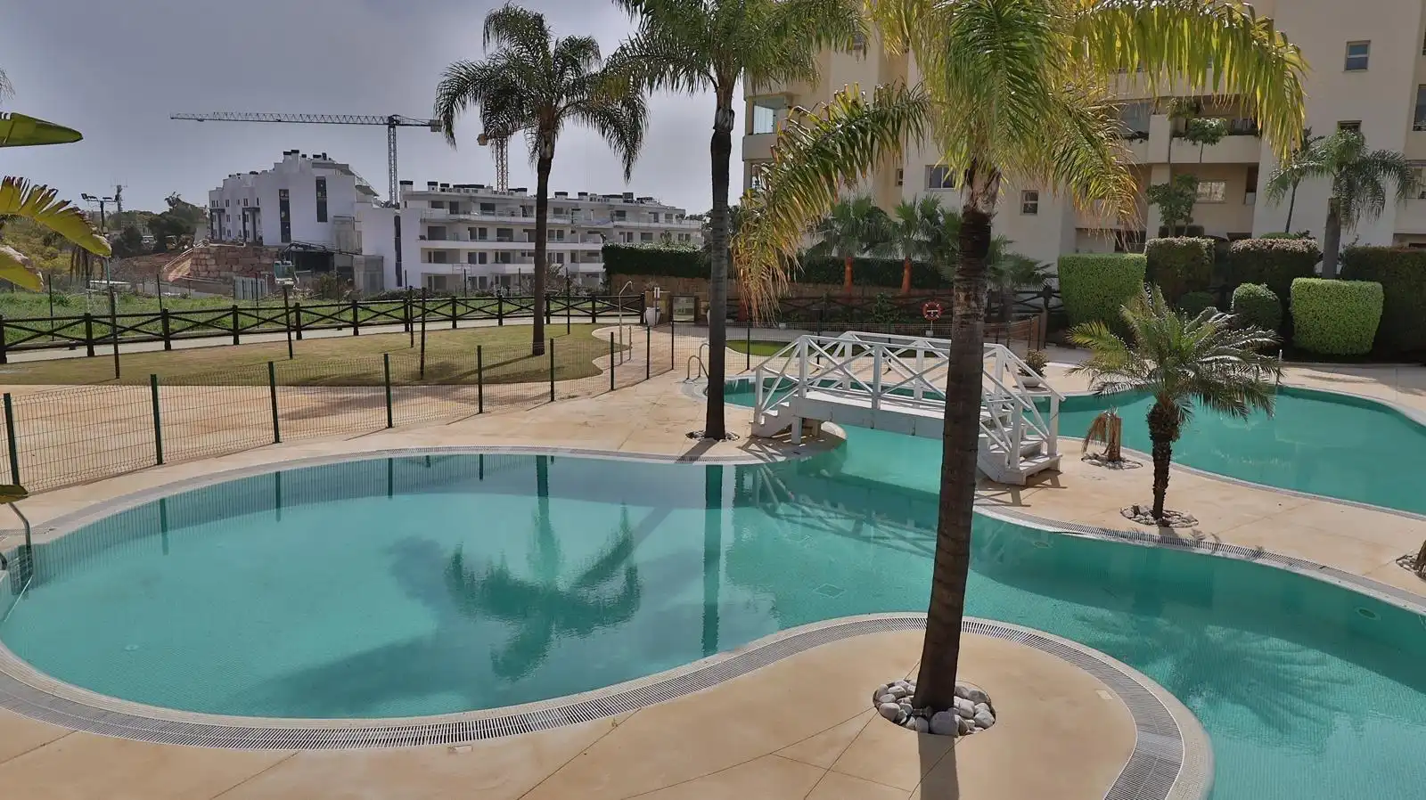 Piscina de Pis en venda en Mijas amb Piscina comunitària