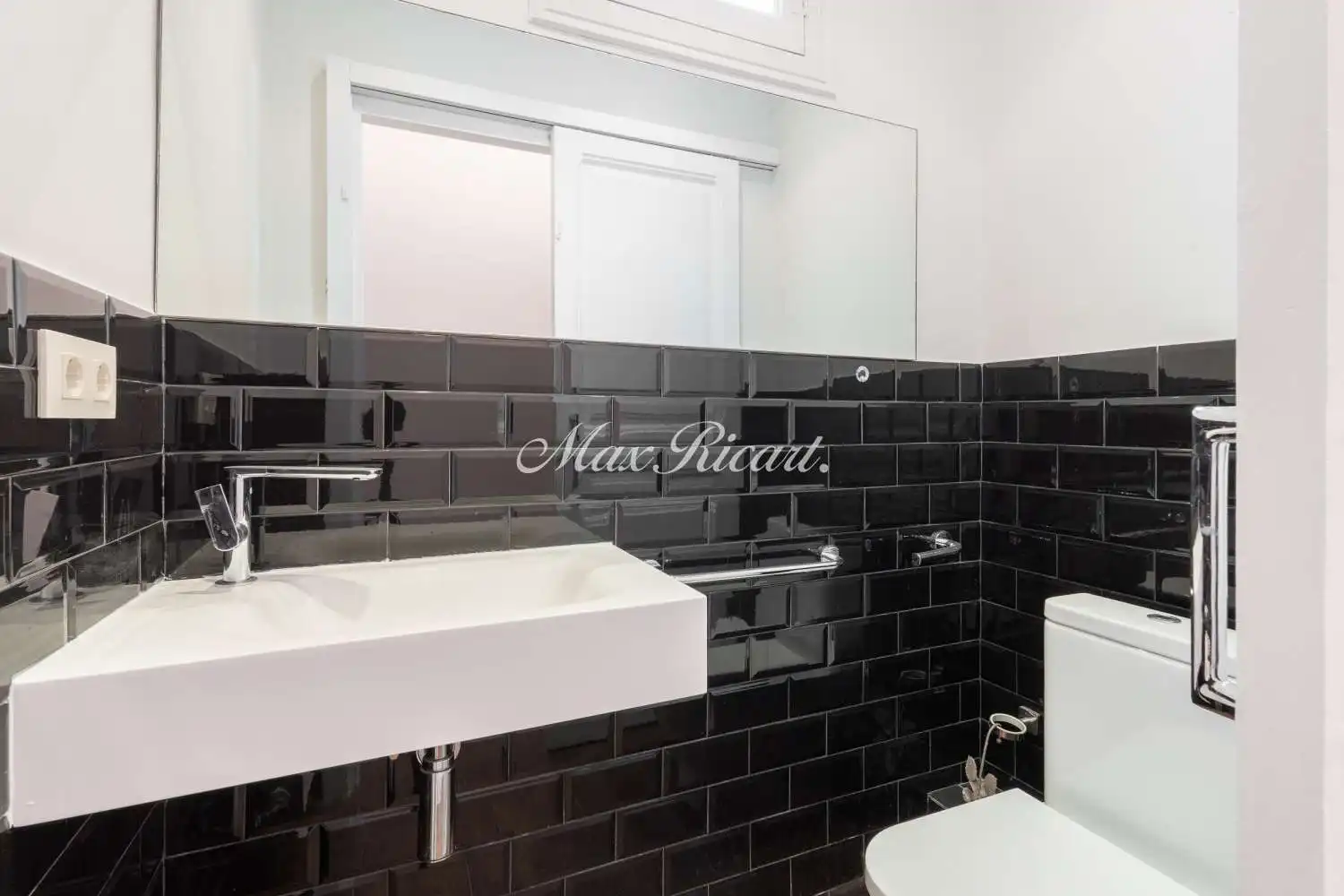 Bathroom of Flat for rent in Barcelona  with Air Conditioner, Heating and Swimming Pool