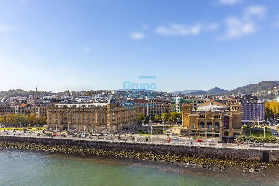 Exterior view of Flat for rent in Donostia - San Sebastián   with Heating