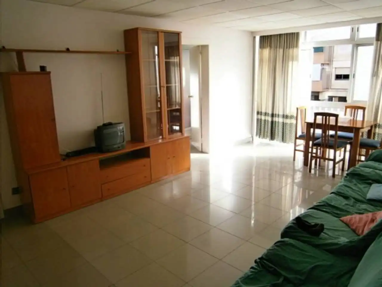 Living room of Flat for rent in Cerdanyola del Vallès  with Heating and Furnished