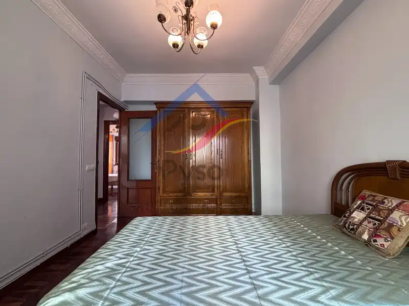 Bedroom of Flat for sale in Santander  with Heating, Parquet flooring and Oven