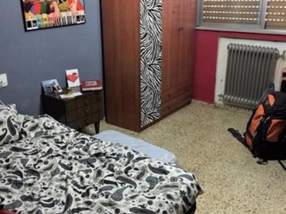 Dormitori de Apartament per a compartir en Salamanca Capital amb Calefacció, Moblat i Rentadora