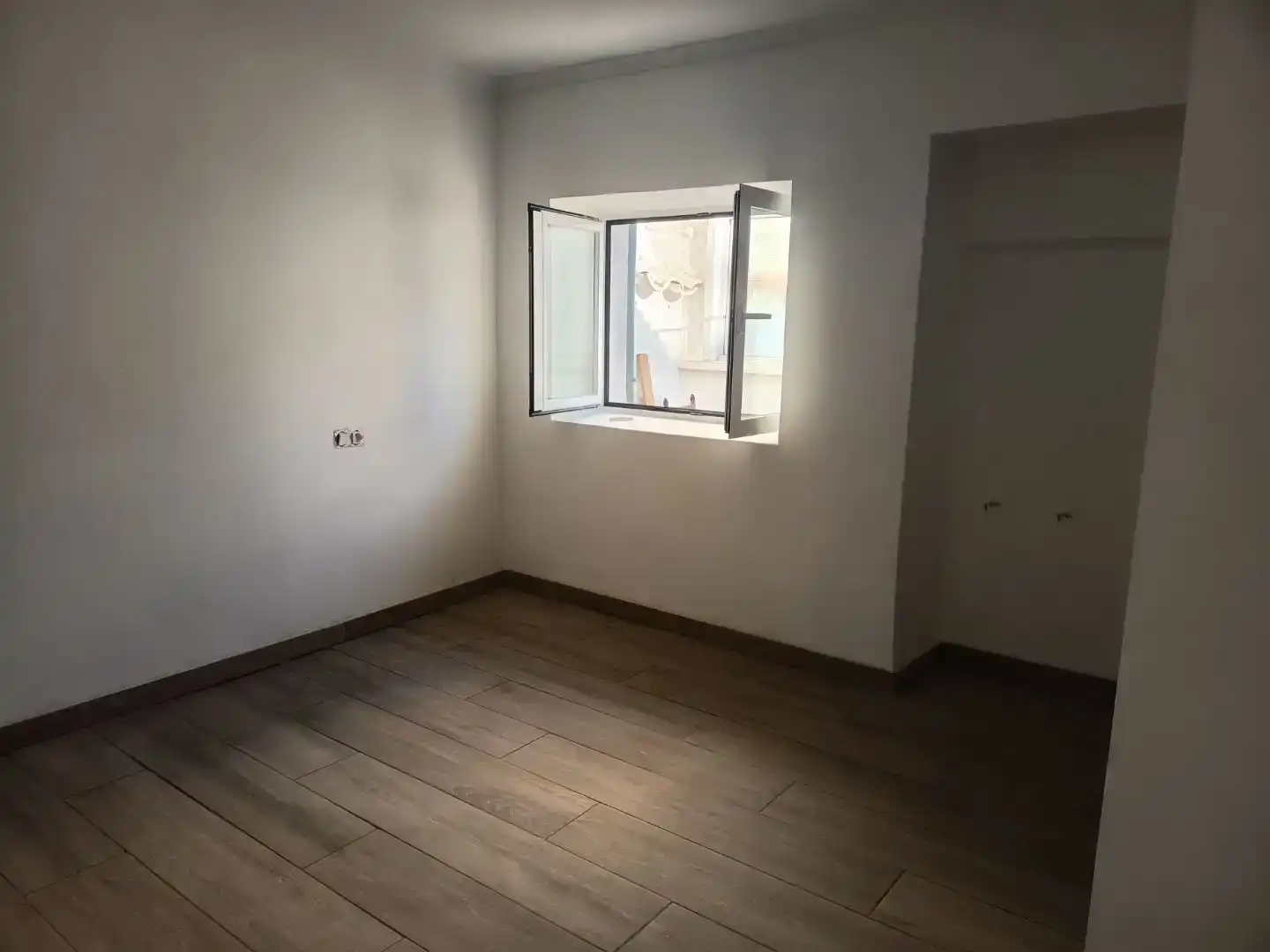Casa adosada en venda en Valdepeñas amb Balcó