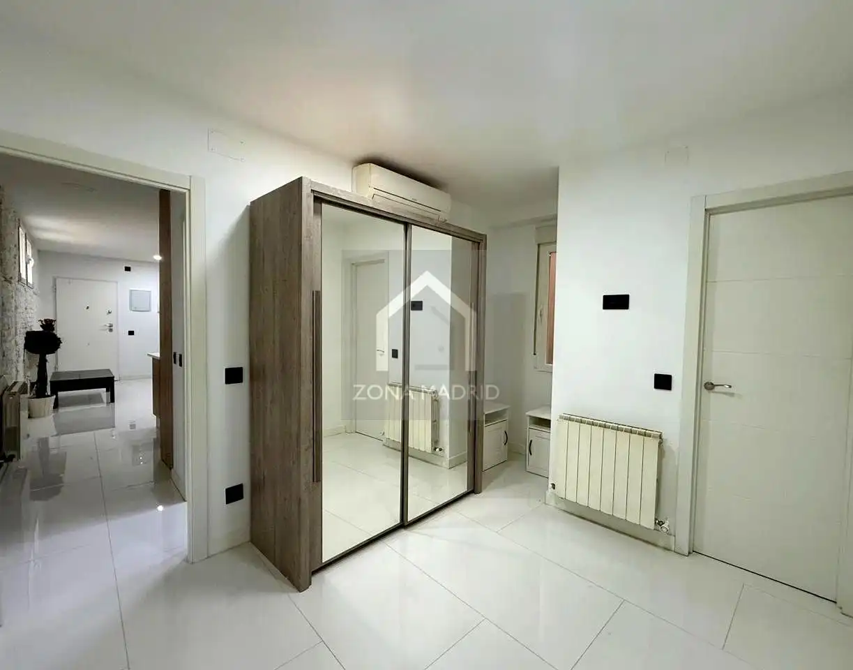 Habitación de Piso de alquiler en Madrid con Aire acondicionado y Amueblado