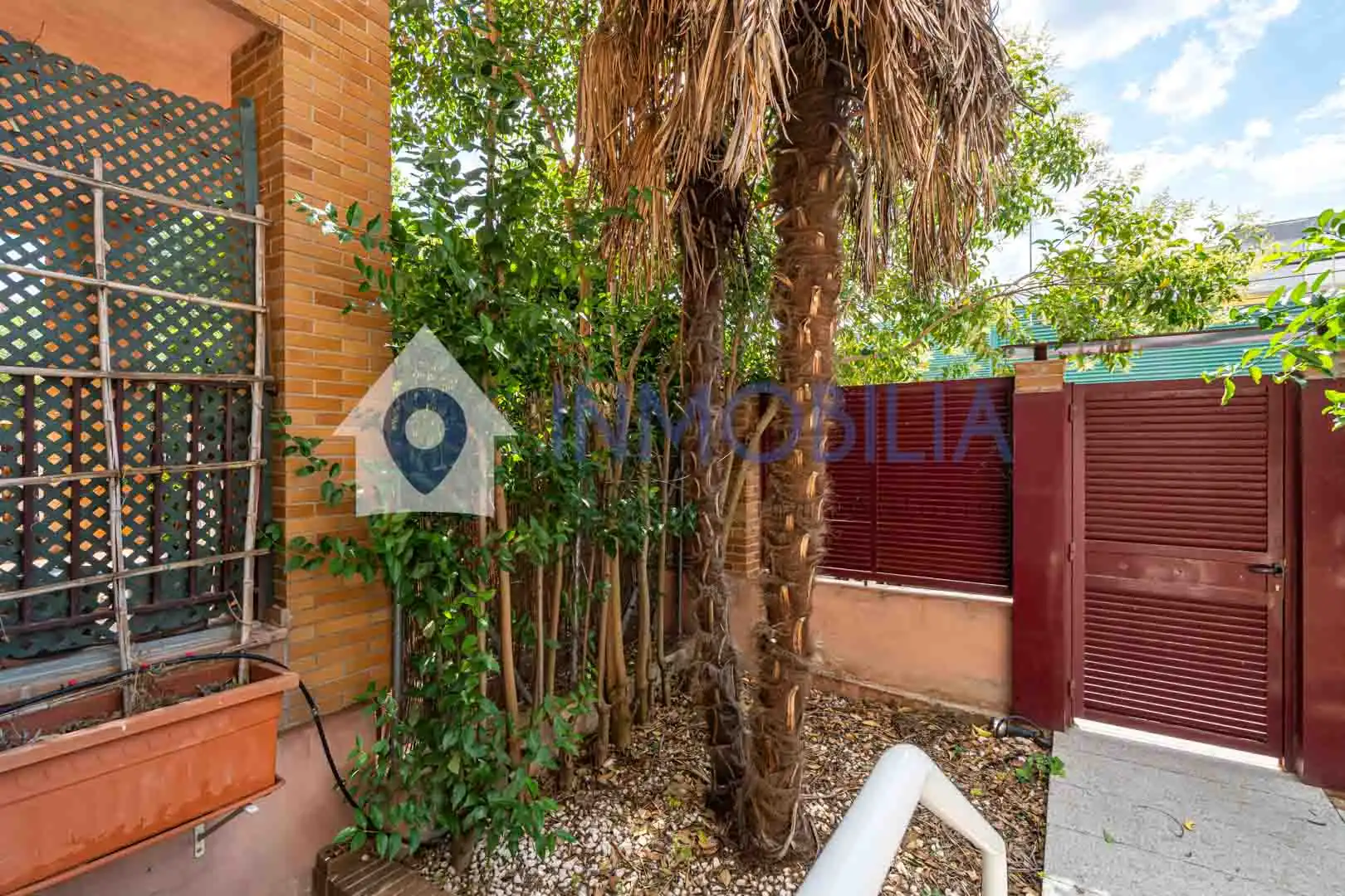 Jardín de Casa adosada en venta en Madrid con Aire acondicionado, Calefacción y Jardín privado