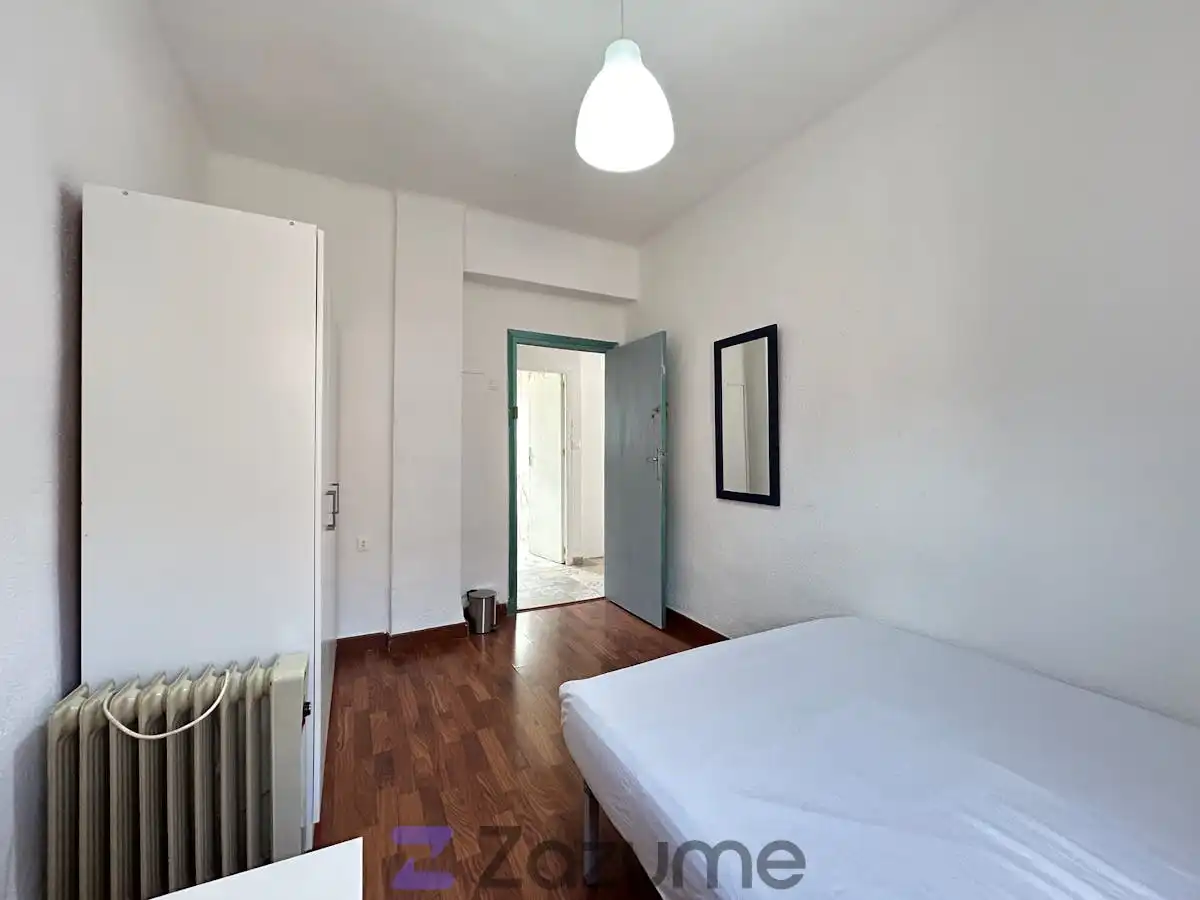 Habitación de Piso de alquiler en Granada con Amueblado, Horno y Lavadora