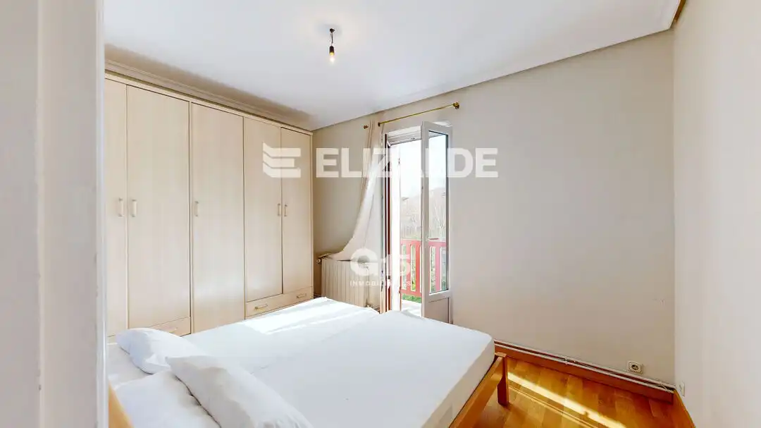 Habitación de Piso en venta en Errenteria con Calefacción, Jardín privado y Balcón