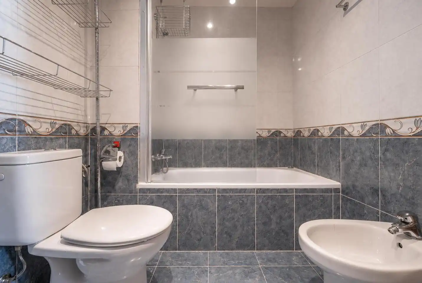 Baño de Piso en venta en Ávila con Calefacción, Parquet y Terraza