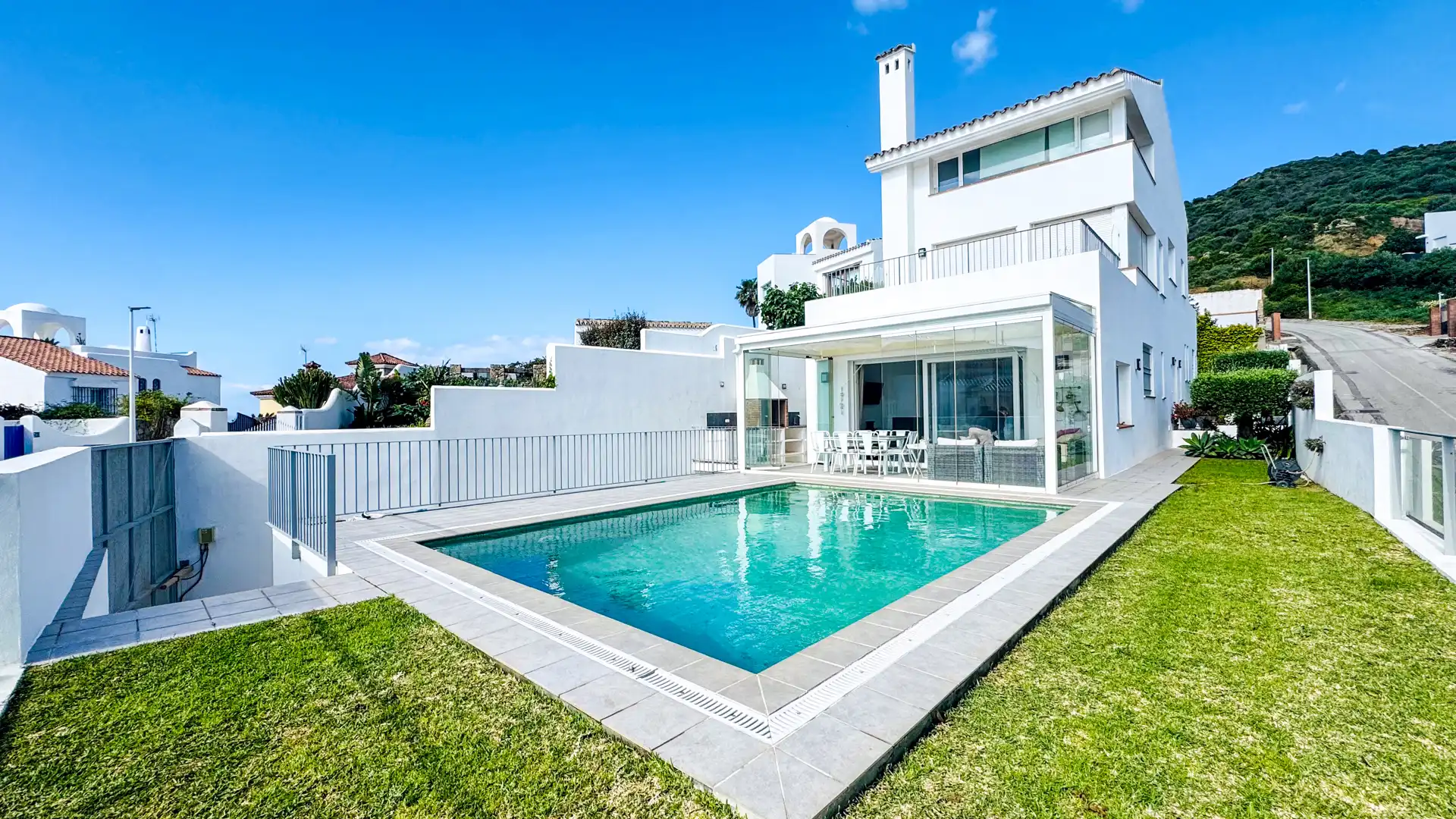 Villa mit Pool zum Verkauf in Calle Centolla 343