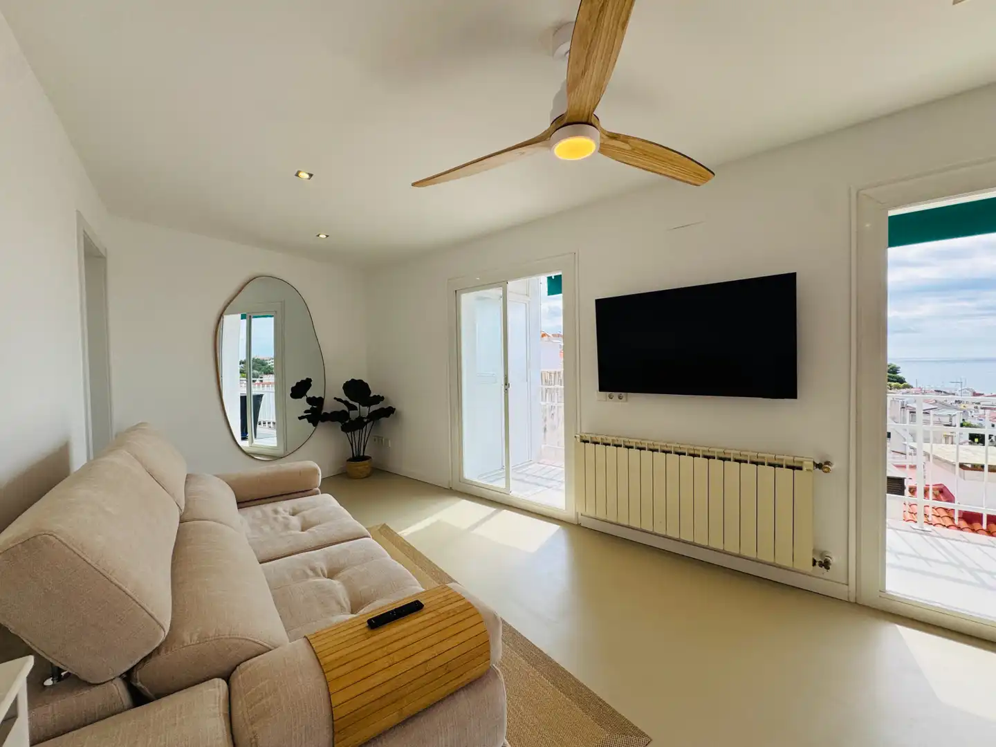 Sala d'estar de Pis en venda en Sant Pol de Mar amb Aire condicionat, Calefacció i Terrassa