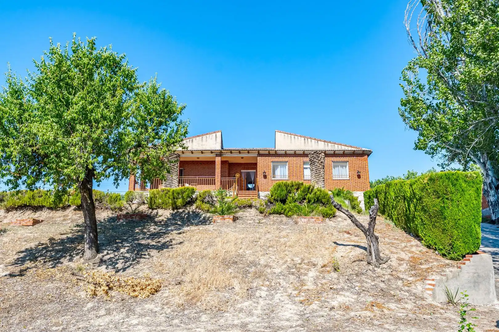 Vista exterior de Casa o chalet en venta en Mesegar de Tajo con Piscina y Amueblado