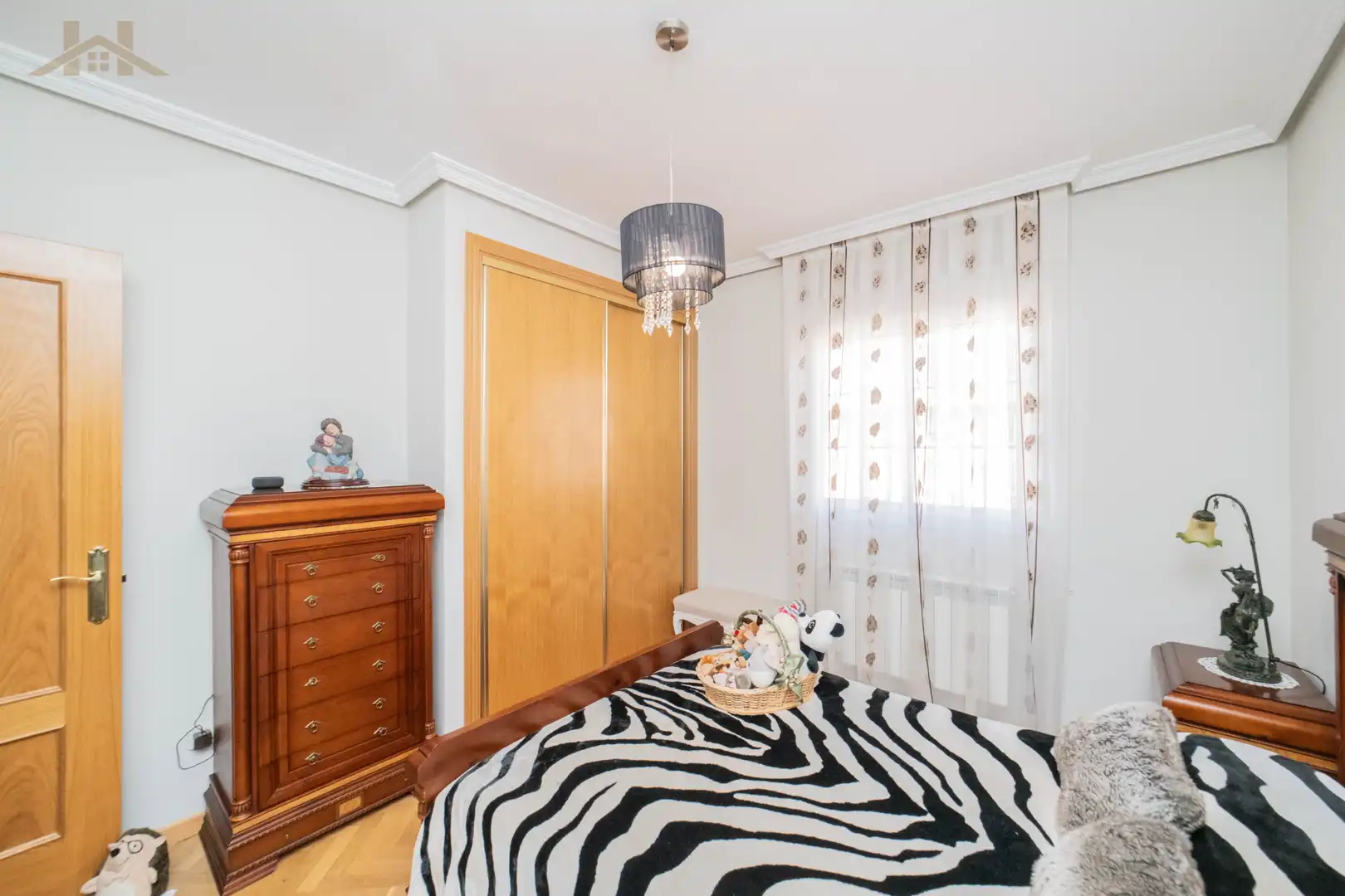 Bedroom of Detached homes for sale in Móstoles  with Air Conditioner, Heating and Private garden