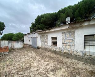 Vista exterior de Finca rústica en venda en Aldeamayor de San Martín amb Jardí privat, Terrassa i Traster