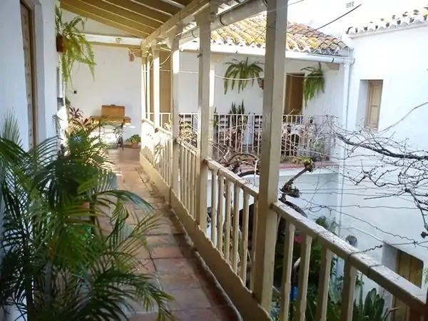 Casa con terraza en venta en Benamocarra