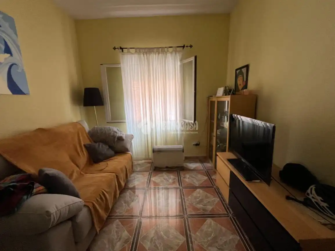Sala d'estar de Pis en venda en Guadalajara amb Calefacció