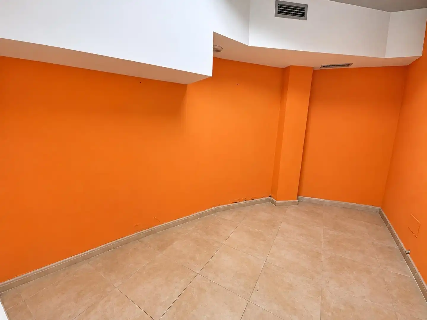 Local de alquiler en Vallromanes, Barcelona