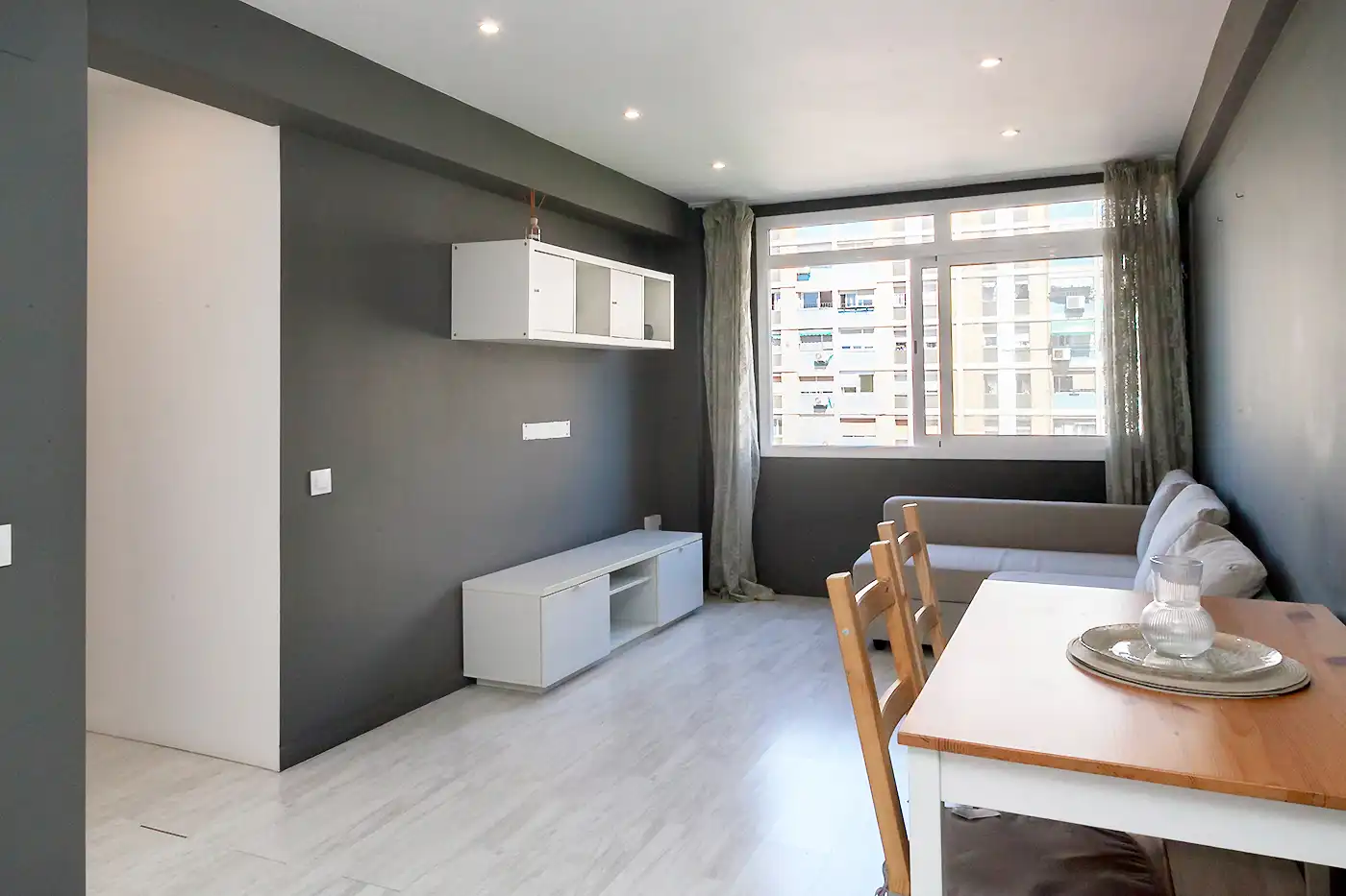 Sala d'estar de Pis en venda en Barcelona amb Moblat