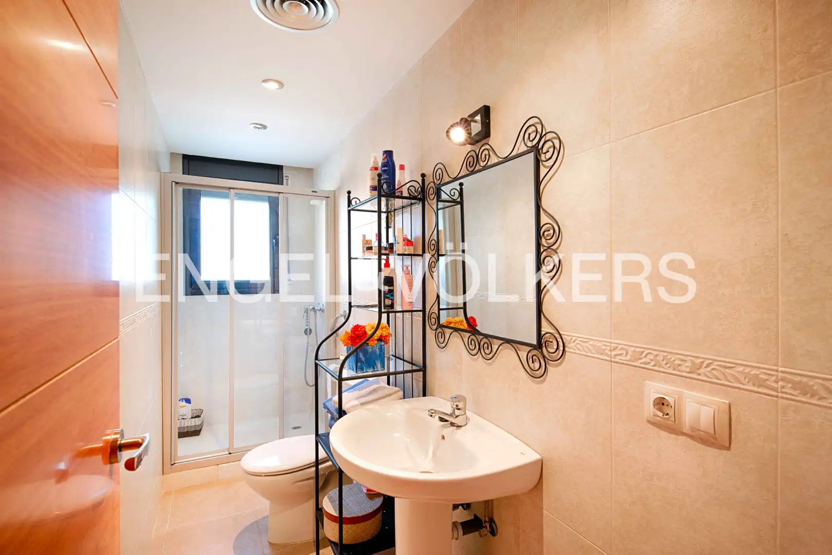 Bathroom of Houses for sale in Pedret i Marzà  with Private garden, Terrace and Swimming Pool