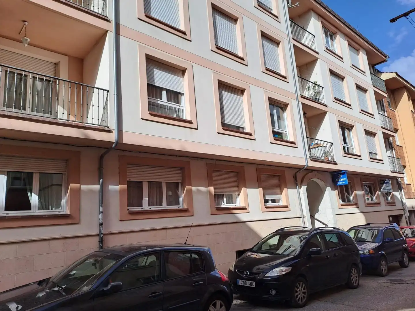 Vista exterior de Piso en venta en Cuéllar
