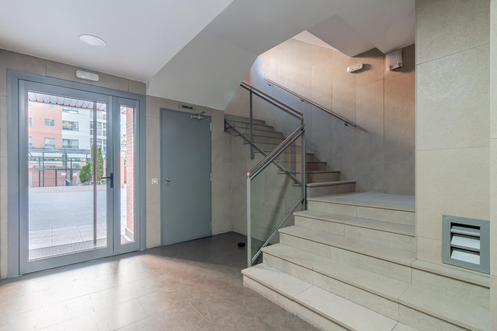 Flat for sale in  Madrid Capital  with Air Conditioner, Heating and Private garden