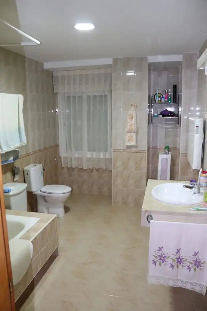 Badezimmer von Country house zum Verkauf in El Burgo mit Terrasse und Balkon