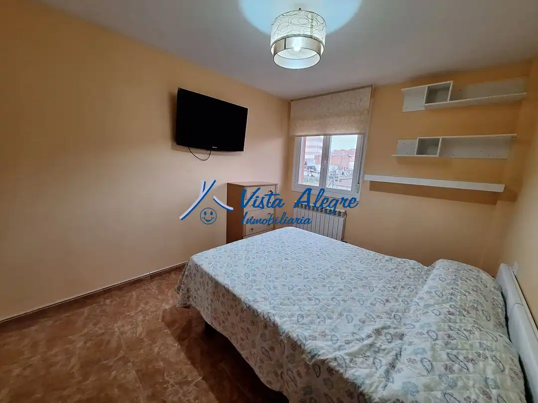 Habitación de Piso en venta en Anguciana con Calefacción, Trastero y Piscina