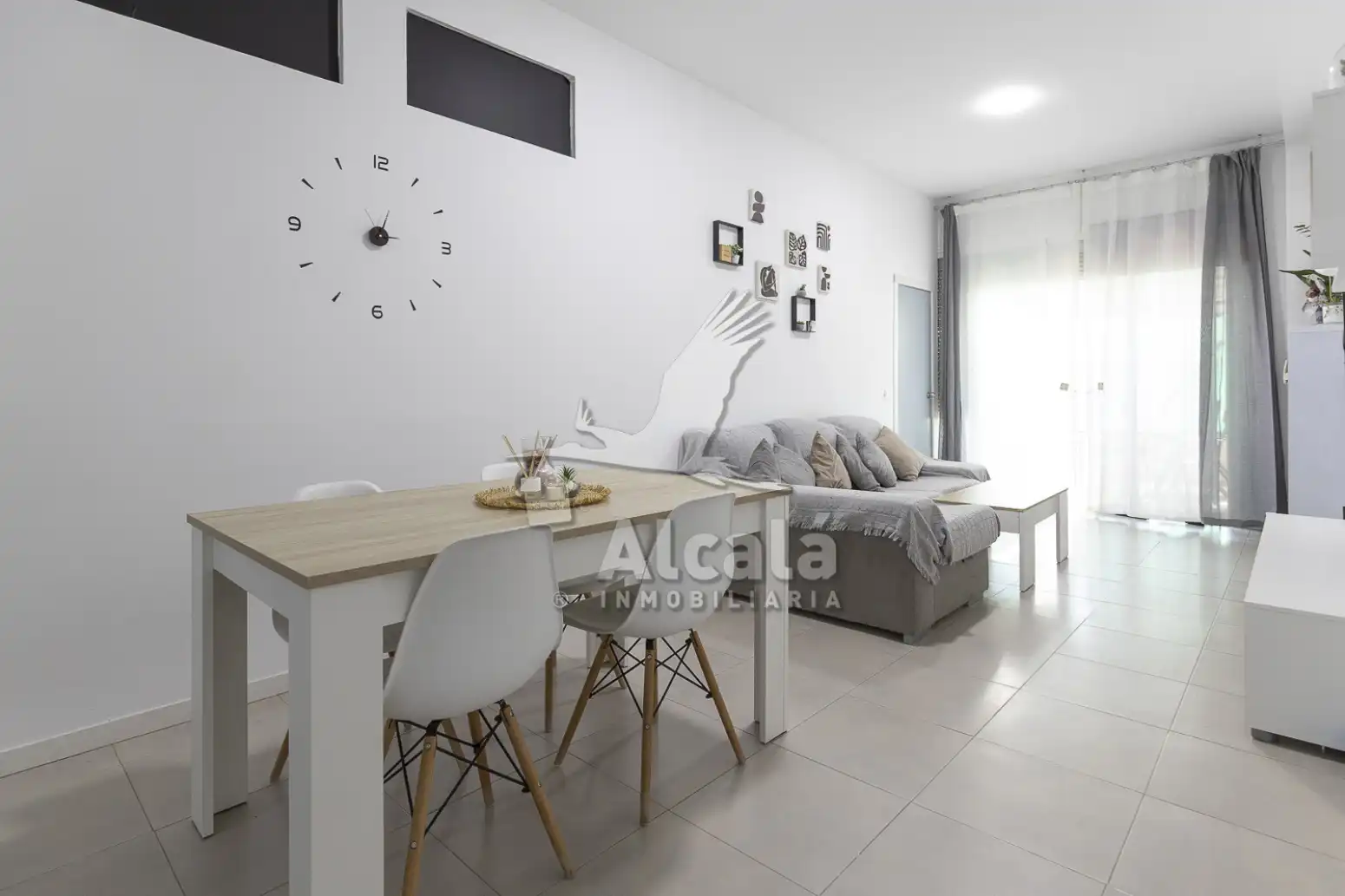 Living room of Flat for sale in Loeches  with Air Conditioner, Heating and Private garden