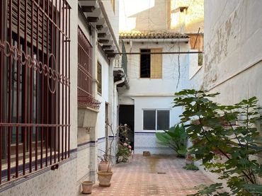 Casa amb balcó en venda a ARBRES