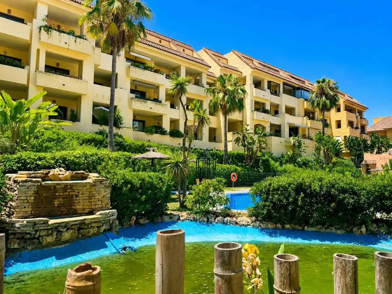 Vista exterior de Apartamento en venta en Manilva con Aire acondicionado, Calefacción y Terraza