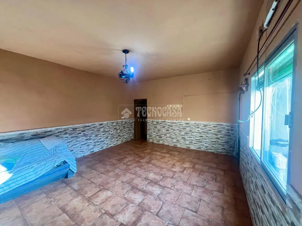 Detached homes for sale in Valdepeñas  with Air Conditioner, Heating and Terrace