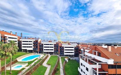 Exterior view of Flat for sale in Gijón   with Terrace, Swimming Pool and Balcony