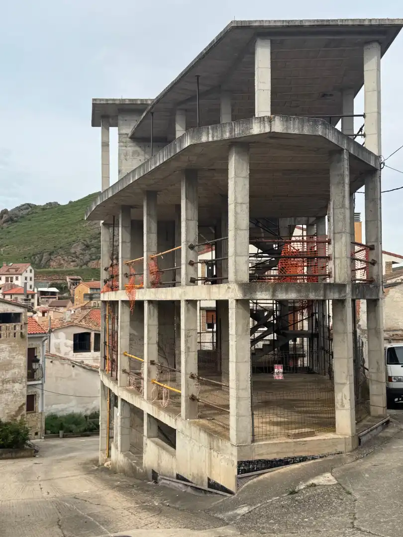 Vista exterior de Edificio en venta en Viguera