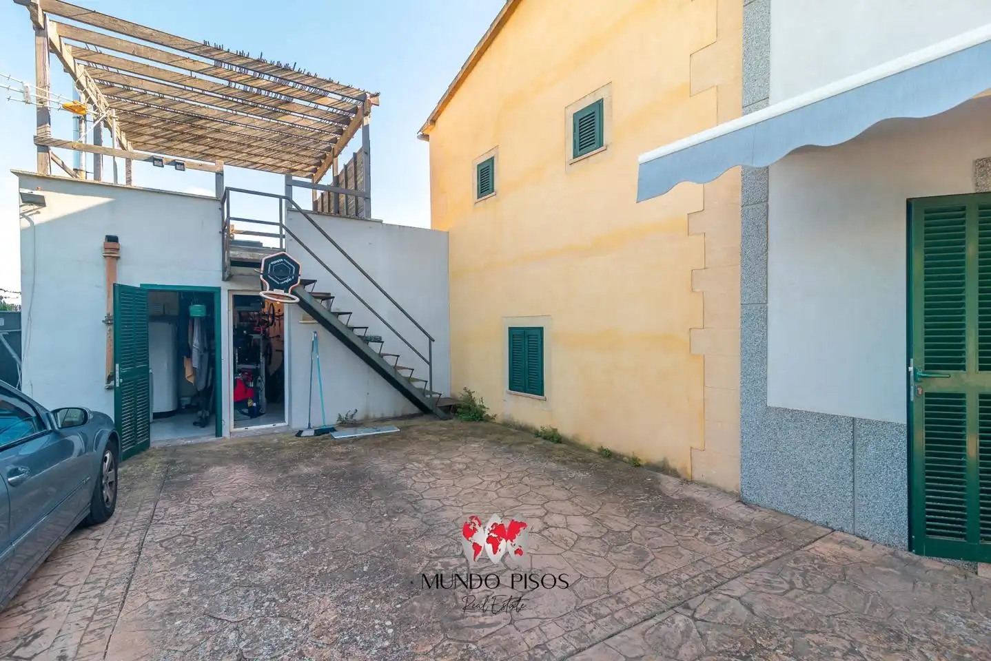Vista exterior de Casa adosada en venda en  Palma de Mallorca amb Aire condicionat, Calefacció i Parquet