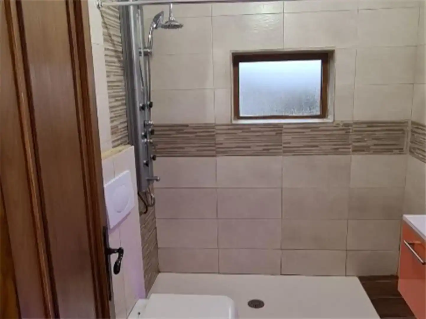 Bany de Planta baixa en venda en Castro Caldelas amb Jardí privat, Parquet i Traster