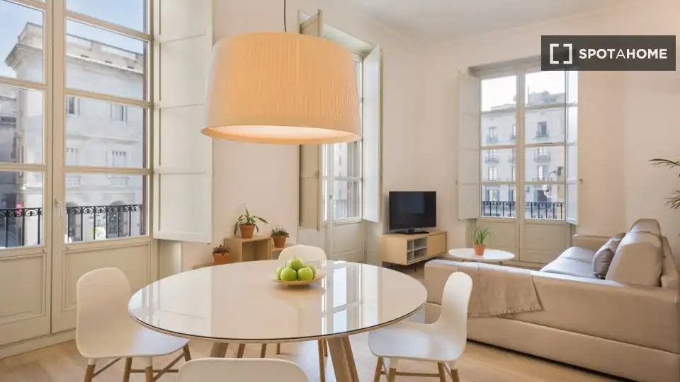 Flat with terrace to rent in Ciutat Vella, imagen 5