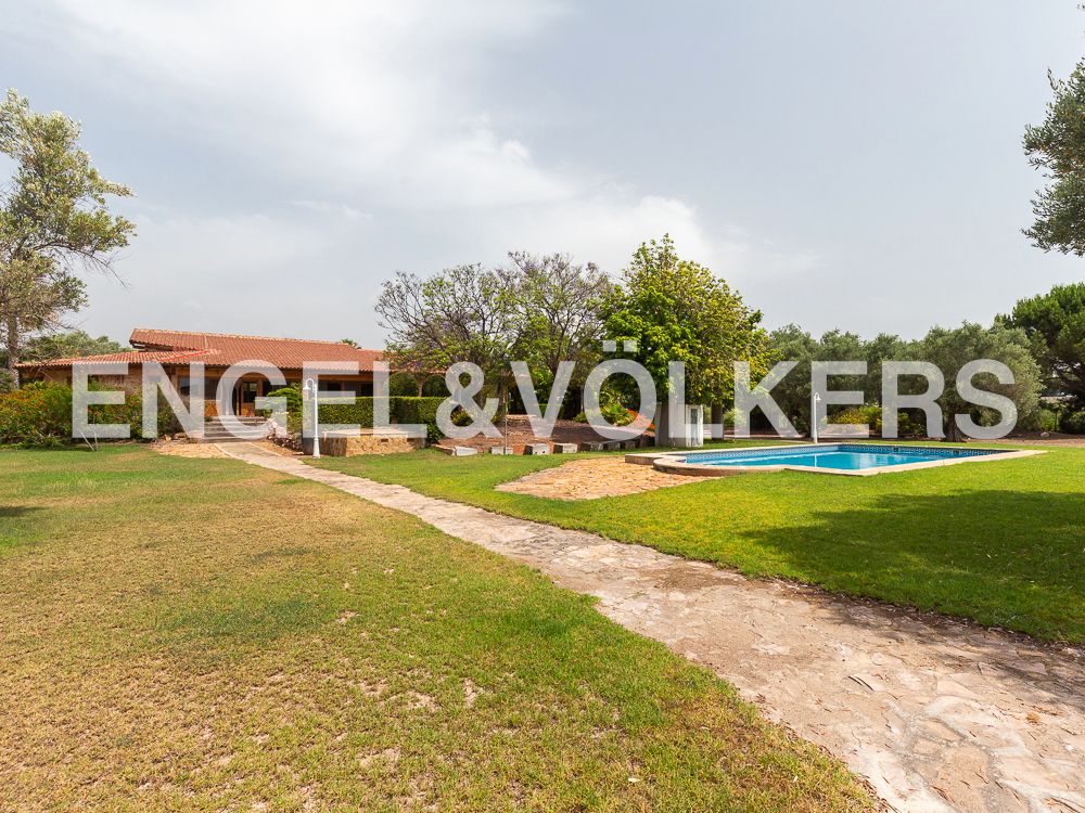 Country house zum verkauf in El Puig de Santa Maria mit Klimaanlage, Heizung und Privatgarten
