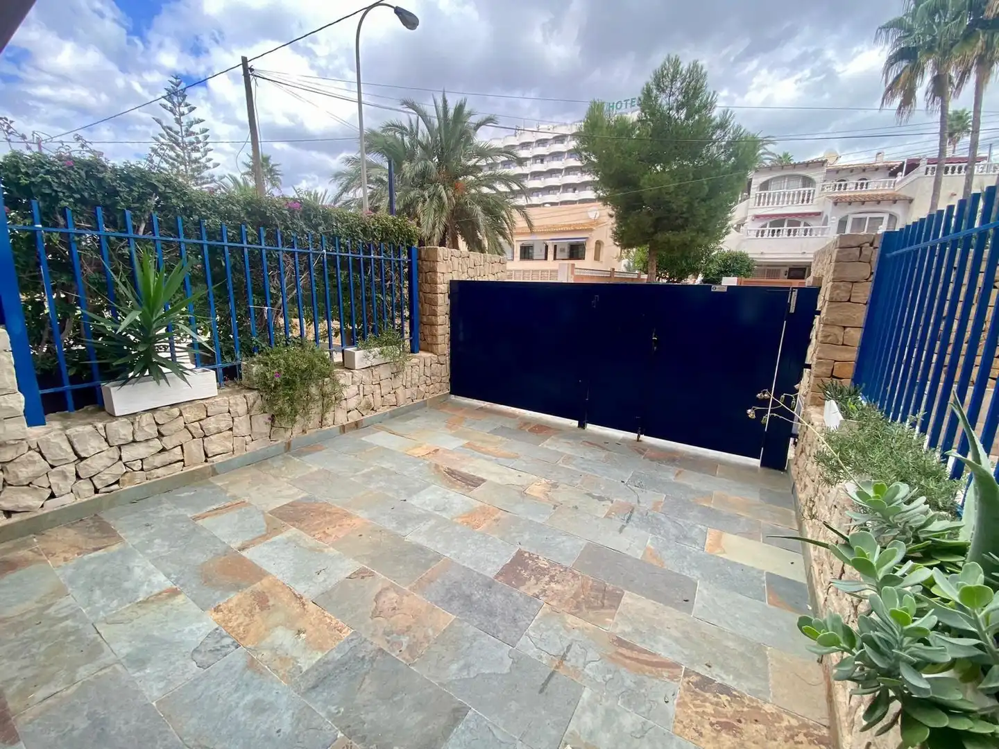 Vista exterior de Apartament en venda en Calpe / Calp amb Terrassa i Piscina comunitària