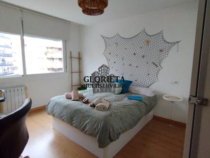 Dormitori de Pis en venda en Vigo  amb Aire condicionat i Balcó