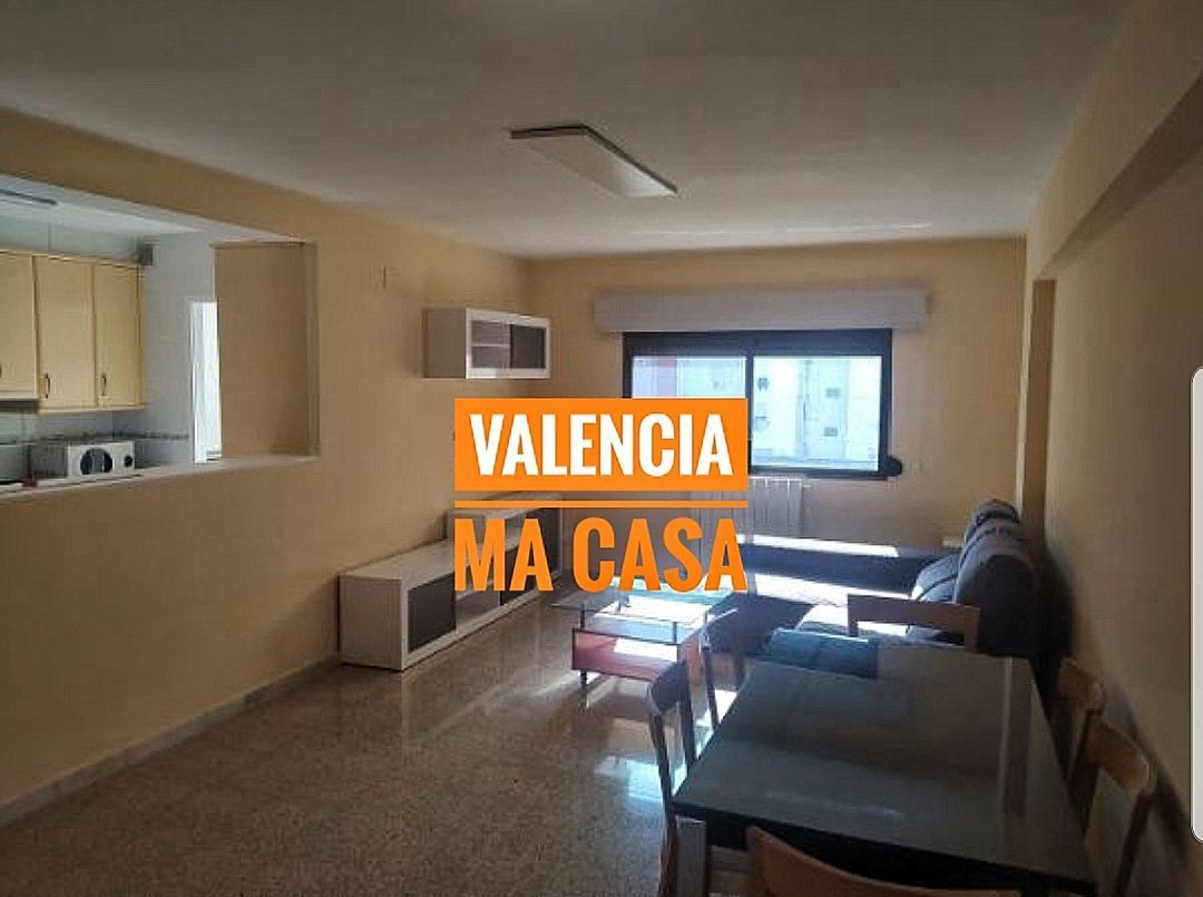 Dormitori de Pis de lloguer en  Valencia Capital amb Aire condicionat, Calefacció i Moblat