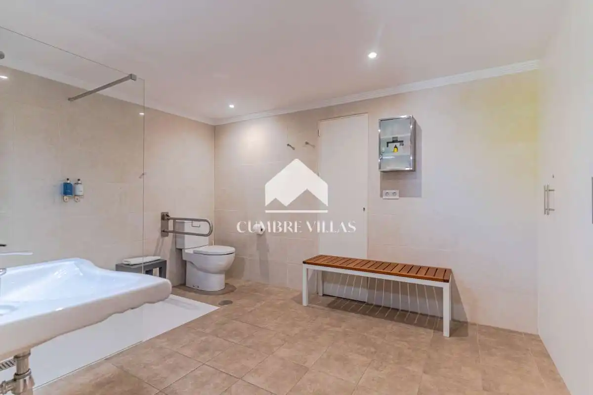Bathroom of Houses for sale in Gójar  with Heating, Private garden and Terrace
