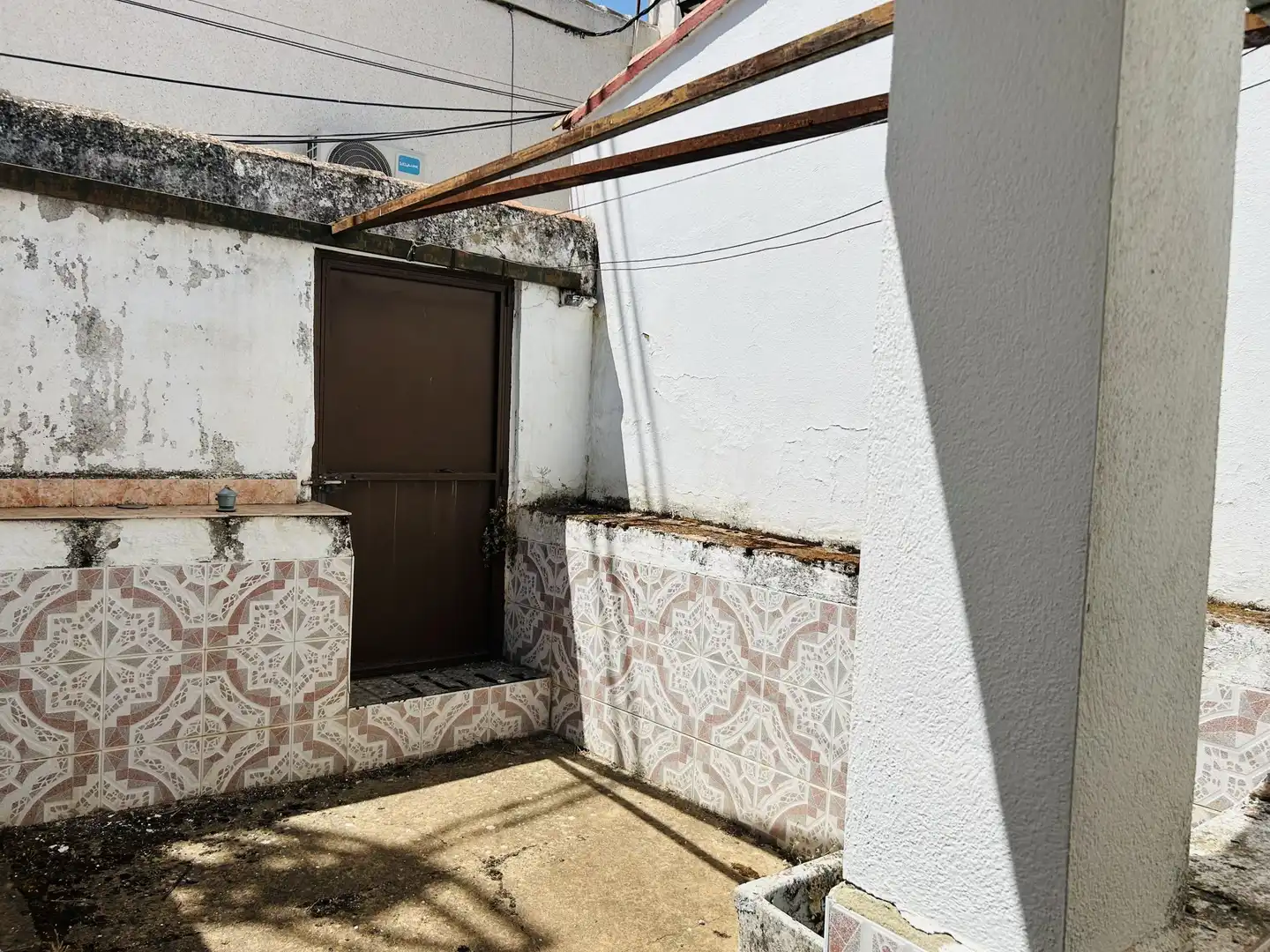 Vista exterior de Casa adosada en venda en Las Navas de la Concepción