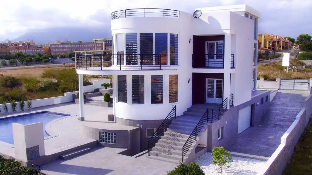 Vista exterior de Casa o chalet en venta en L'Alfàs del Pi con Aire acondicionado, Calefacción y Jardín privado