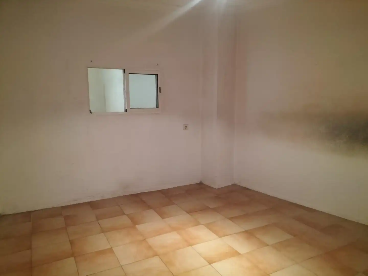 Schlafzimmer von Country house zum Verkauf in Navarrés mit Privatgarten, Terrasse und Balkon